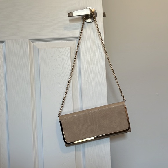 Faux snakeskin beige clutch - Picture 7 of 7